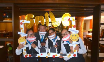 Día internacional de la sonrisa en el Hotel Sonesta Cusco